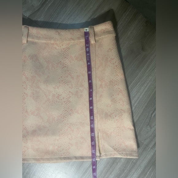 Le Lis Rose Color Snake Print Skirt - Picture 6 of 7